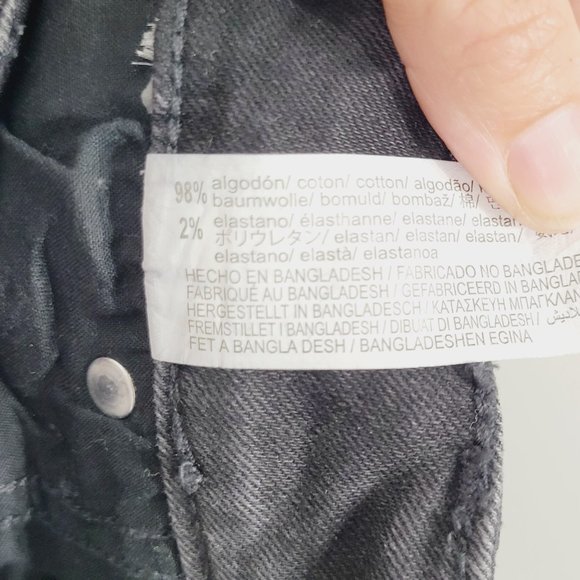 Zara Authentic Denim Jean Shorts Black Cut Off Raw Hem Distressed Pockets Size 4 - Picture 11 of 11